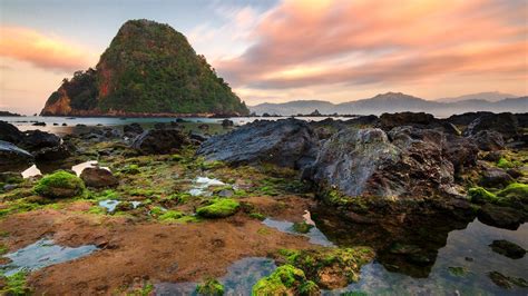 Red Island or Pulau Merah, Banyuwangi, East Java, Indonesia. [Desktop wallpaper 1920x1080 ...