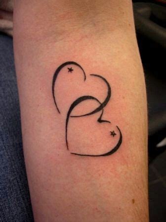 Two hearts | Dövme yazı tipleri, Tattoo, Karizmatik dövmeler