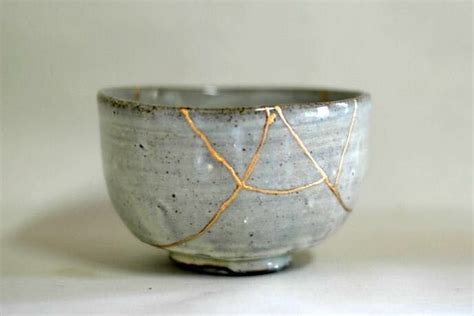 Blattgold in der japanischen Kintsugi-Technik (avec images) | Poterie japonaise, Céramique décor ...