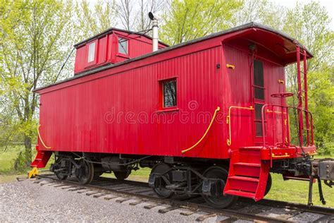 Red Caboose stock photo. Image of railway, train, travel - 9752802