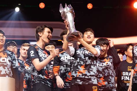 Why So Many Esports Pros Come From South Korea | WIRED