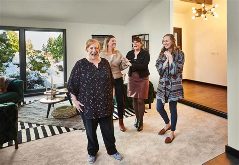 Twins for the WIN: Local sisters help homeowners on HGTV's 'Unsellable ...