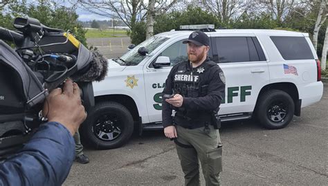 Clark County Sheriff’s Office shows off body-worn camera during its ...