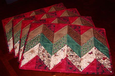 Chevron place mats | Placemats patterns, Quilted placemat patterns, Place mats quilted