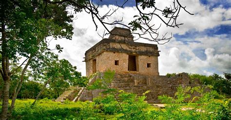 Photos and a brief history of the Mayan ruins of Dzibilchaltun Mayan ...