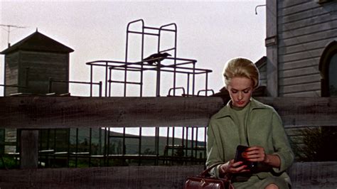 The Birds (1963). Trailer - YouTube