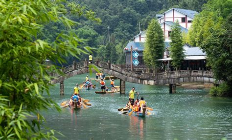 Hubei city plans longer weekends to boost travel spending - Chinadaily.com.cn