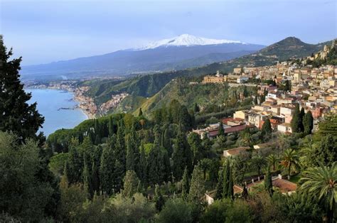 Sicily Temperature and Weather by Month