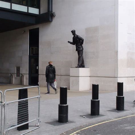 George Orwell statue : London Remembers, Aiming to capture all memorials in London