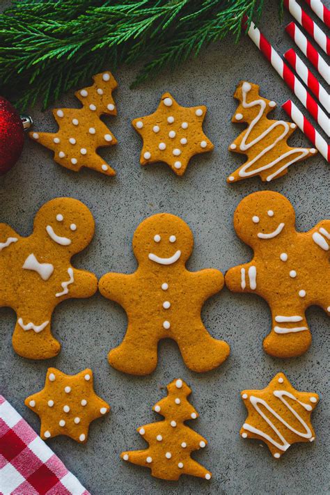 Easy Gingerbread Cookies - Dish 'n' the Kitchen