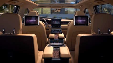 Who on Earth Would Buy a 2021 Lincoln Navigator Black Label Instead of a Mercedes-Benz G-Wagon?