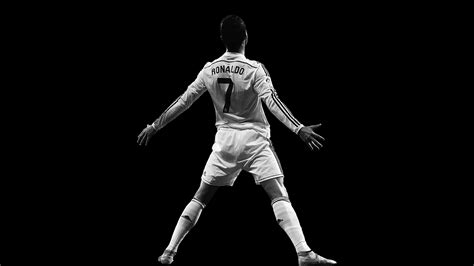 Body Place Existence: Phenomenology of Cristiano Ronaldo