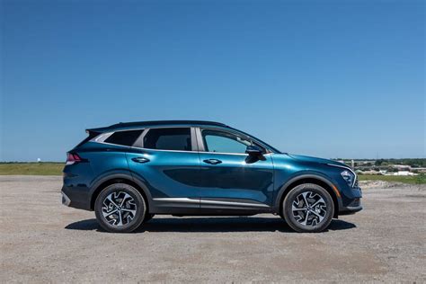 2023 Kia Sportage Hybrid Review: Great (With a Catch) | Cars.com