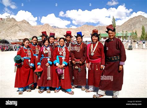 Ladakhi people pwearing Traditional Ladakhi Dress in Ladakh festivales ...