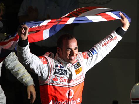 Sir Lewis Hamilton: No more titles if I'd stayed at McLaren : PlanetF1