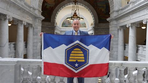 Utah lawmakers approve new state flag design featuring beehive