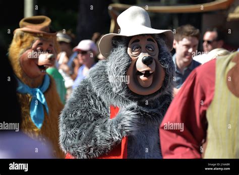 Walt Disney World characters Stock Photo - Alamy