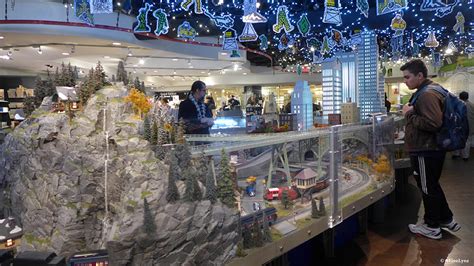 16th Annual Holiday Train Show at Grand Central Station – GothamToGo