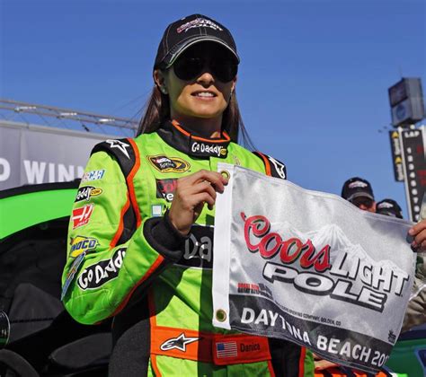 Danica Patrick wins pole for 2013 Daytona 500