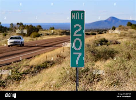 Mile marker hi-res stock photography and images - Alamy