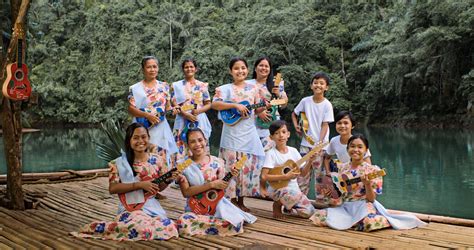 Loboc River Cruise Performers | 7641 Islands of the Philippines