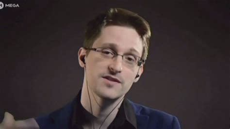 'Snowden' official trailer hits the internet