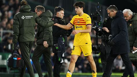 Pau Cubarsí se 'salió' y fue clave para el Barça en su debut como titular