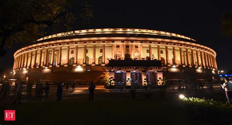 PM inaugurates the light system - Parliament House shimmers in new ...