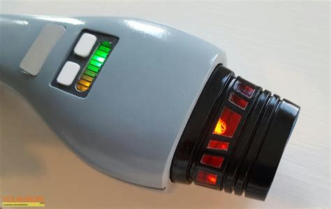 Star Trek: The Next Generation Star Trek: TNG dustbuster phaser replica ...