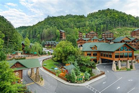 REVIEW: WestGate resort transportation issues - Westgate Smoky Mountain ...