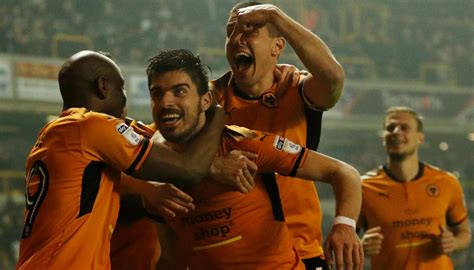 Wolverhampton Wanderers players go crazy after being promoted to English Premier League | Newshub