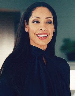 musingsofanawkwardblackgirl | Gina torres, Jessica pearson, Hair studio