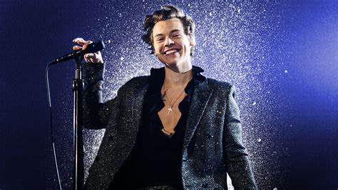 Harry Styles Just Took the Party Suit to Another Level | GQ