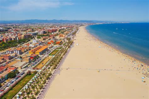 Valencia Malvarrosa Beach - photo, review, location