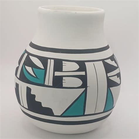 VTG Mexican Hand Painted Pottery Vessel / vase Signed R. Galvan