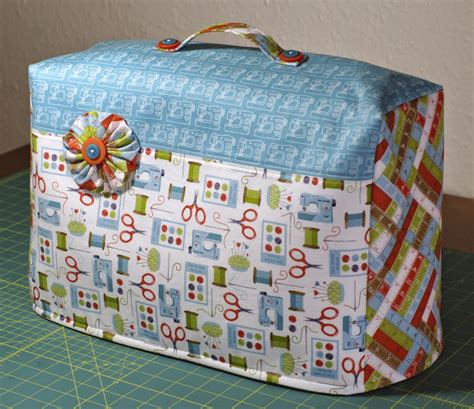 Lynne's Crafty Little Blog: Sewing Machine Cover