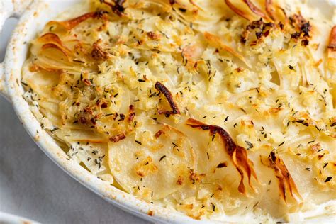 Creamy Scalloped Potatoes Recipe — The Mom 100