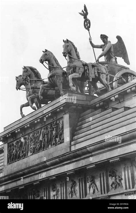 Quadriga on top of Brandenburg Gate in Berlin, 1943 Stock Photo - Alamy