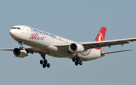 Turkish Airlines Airbus A330-300 TC-LNC Foto & Bild | luftfahrt ...