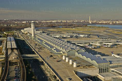 DCA Reagan Airport Parking » Compare & Book TOP 3 Parking Lots