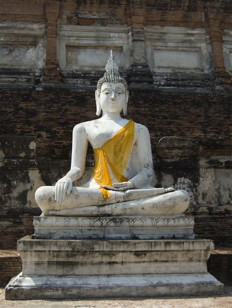 Buddha statue in Ayutthaya stock photo. Image of year - 25086932