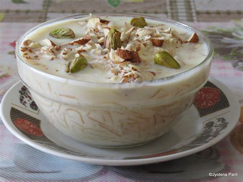 With Love from Mom's Kitchen: Sewai Ki Kheer (Vermicelli and Milk Dessert)