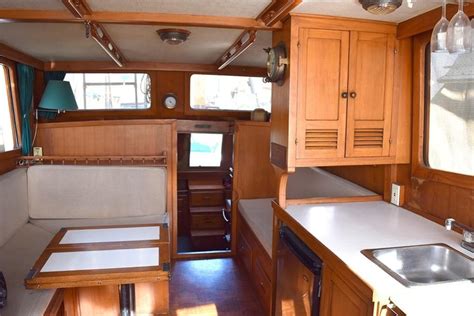 34' CHB Trawler 1978 - Seacoast Yachts | Boat interior, Yacht, Seacoast