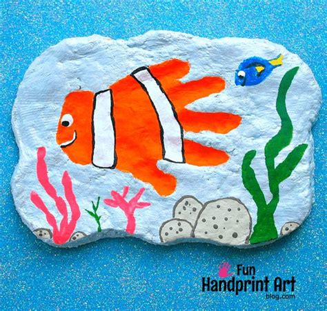 Awesome Nemo Handprint Plaque Tutorial - Fun Handprint Art