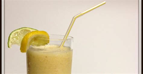 Cookaholic Wife: Improv Challenge: Lemon Lime Smoothie