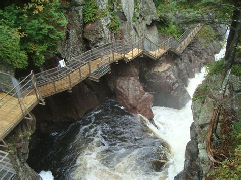 High Falls Gorge, The Stunning Waterfalls in New York - Traveldigg.com