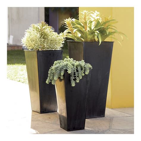 Tall planters | www.lomets.com | Large outdoor planters, Container ...