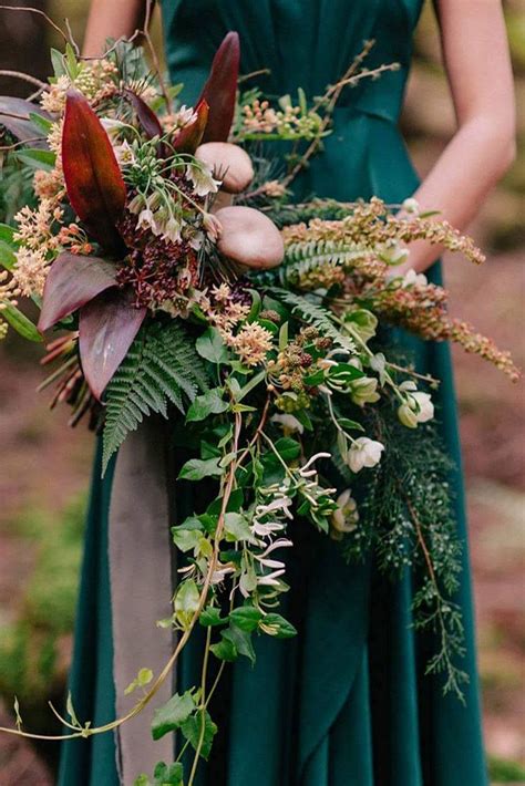 10 Gorgeous Green Wedding Florals Of The Moment | Green wedding flowers ...