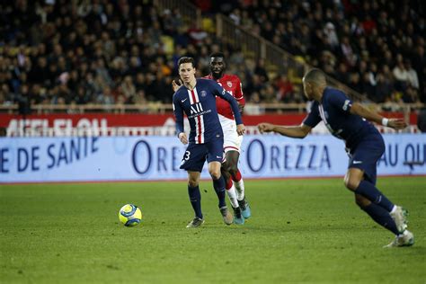 Highlights (10'): AS Monaco v Paris Saint-Germain