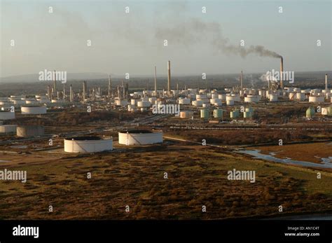 Fawley Oil refinery in Southampton England Stock Photo - Alamy